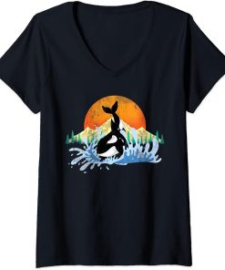 Womens Killer Whale Aquarist Gift Ocean Animal Sun Mountains Orca V-Neck T-Shirt